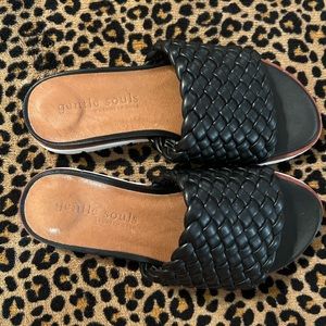 Gentle Souls by Kenneth Cole braided slide … 7